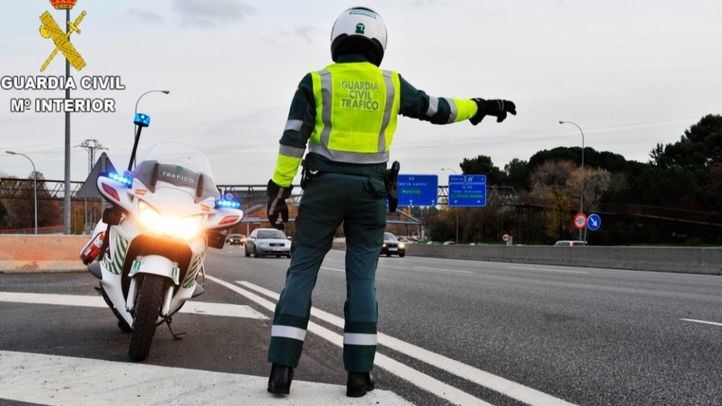 La Guardia Civil refuerza el control en la M-512 para impedir las carreras de motos