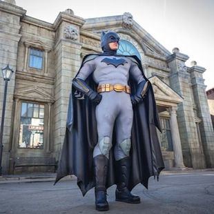Batman celebra su aniversario en el Parque Warner
