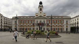 Sánchez le pide una reunión a Ayuso en Sol para abordar el avance de la pandemia en Madrid