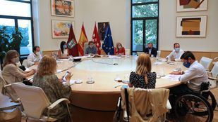 El Ayuntamiento intensificará la presencia de la Policía en los distritos afectados