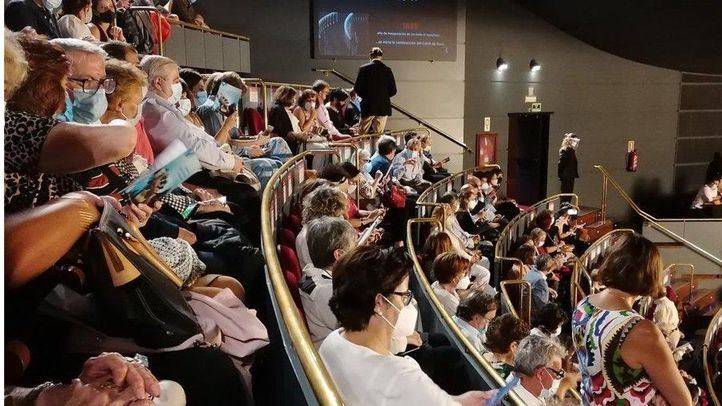 Suspendida la primera función del Teatro Real tras las quejas de los usuarios al no respetarse las medidas de seguridad