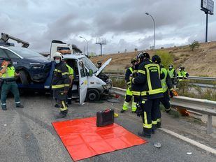 Muere el operario de una grúa arrollado por un camión en la A-3