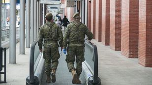 Robles asegura que la Comunidad aún no ha pedido de manera formal el despliegue de militares