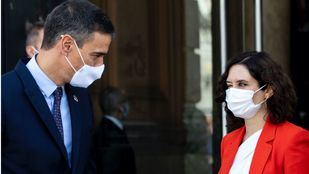 Ayuso aceptaría cerrar Madrid si se aplica el mismo criterio en toda España y se hace PCR a los viajeros