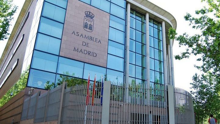 Exterior de la Asamblea de Vallecas.