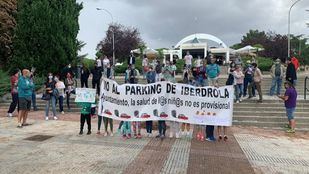 Manifestación en contra del parking cedido a Iberdrola en Hortaleza.