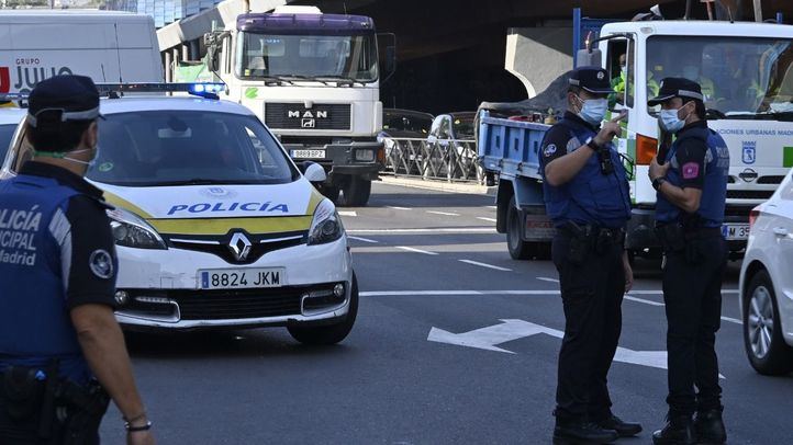 Control policial a la entrada de una de las zonas básicas de salud con restricciones