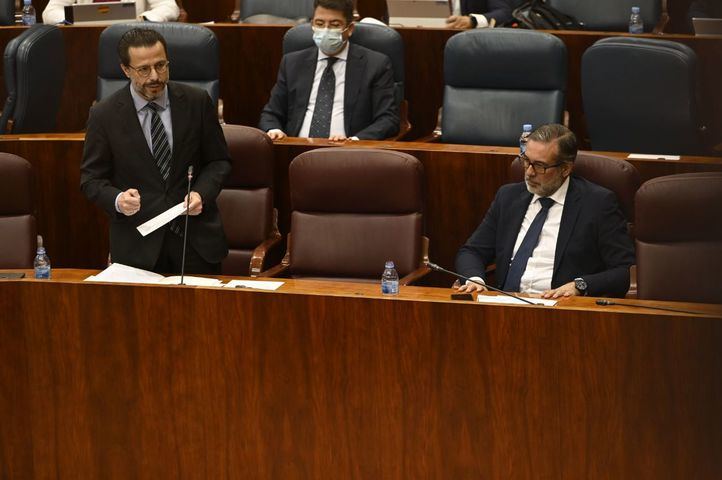 Javier Fernández Lasquetty y Enrique López en la ASamblea de Madrid