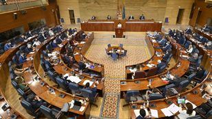 La oposición en la Asamblea regional celebra la marcha de Reyero