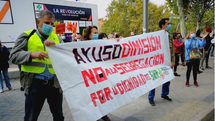 Concentración a las puertas de la Asamblea de Madrid en defensa de la Sanidad pública