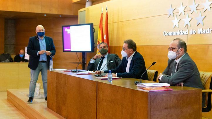 Ángel Asensio, presidente de la Cámara de Comercio de Madrid, Jaime Cedrún, secretario general de CCOO Madrid y José María Rodríguez, director general de la FP en la Comunidad de Madrid.
