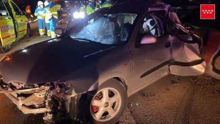 Un accidente entre un coche y un camión deja un fallecido y cuatro heridos en Getafe