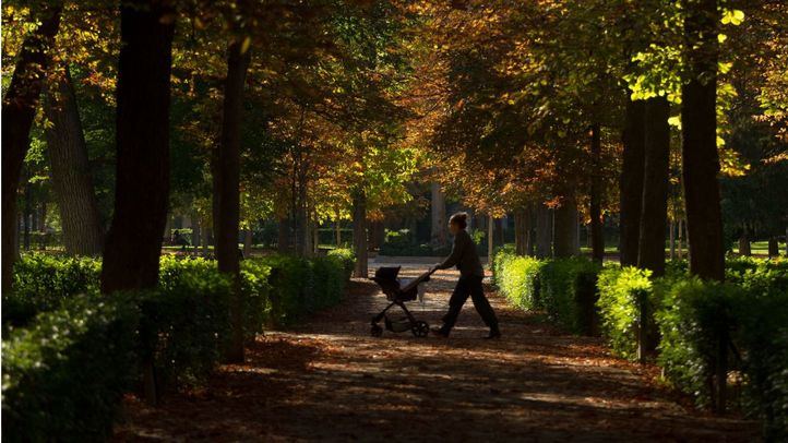 Estampa otoñal en el parque de El Retiro.