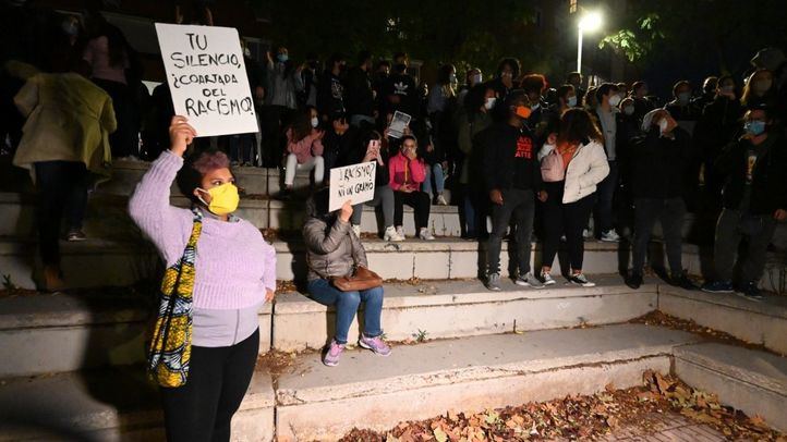 Manifestación antifascista en defensa de los menas en San Blas