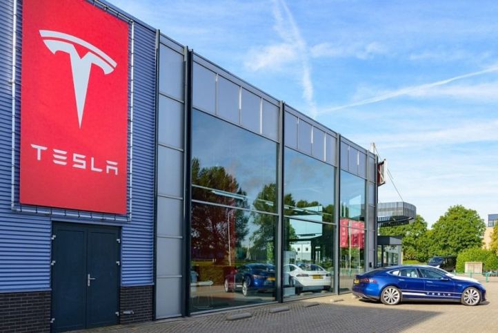 Nueva Actualización del software de Tesla con Autopilot