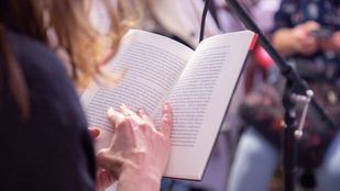 La Tienda de las Palabras, en silencio