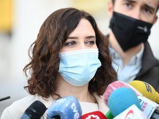 Podemos pide datos sobre los contratos a la empresa para la que trabaja el hermano de Ayuso