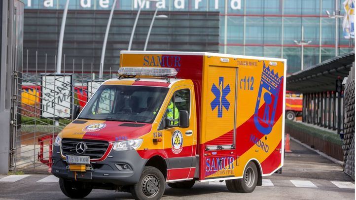 Intoxicado un hombre en el incendio de un edificio en Tetuán