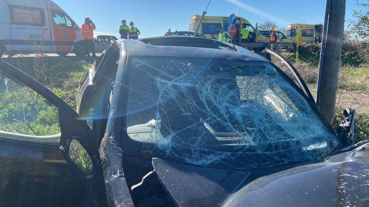 Heridos dos hombres al colisionar sus coches en la M-106 a la altura de Algete