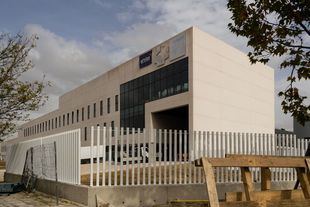 Sanitarios Necesarios convocan una concentración ante el Zendal en su apertura