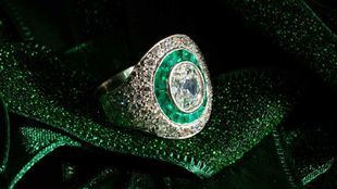 La Subasta Extraordinaria de El Monte llega a sus últimos días con un 80% de las joyas pujadas