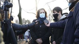 El Ayuntamiento repone la placa a 'La Veneno' más de un año y medio después de ser arrancada