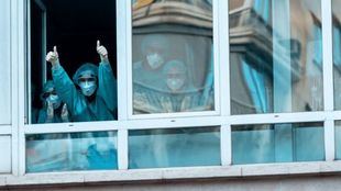 El latido de Madrid : un libro homenaje a los que no se quedaron en casa