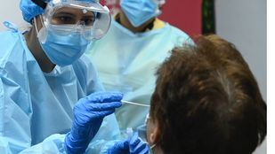 Sanidad registra un repunte de los contagios hasta 10.519 y suma 289 fallecidos