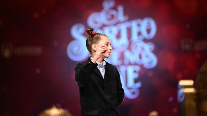 Los niños de San Ildefonso cantan el tercer premio