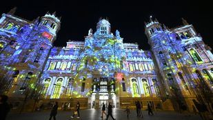 Un videomapping 'participativo' decora a diario el Palacio de Cibeles
