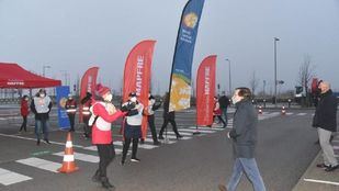 Más de 400 voluntarios elaboran y reparten 30.000 cenas de Nochebuena