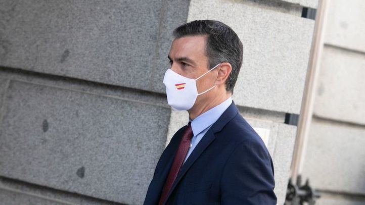 Sánchez promete que 'muy pronto habrá más españoles vacunados que contagiados' de Covid-19