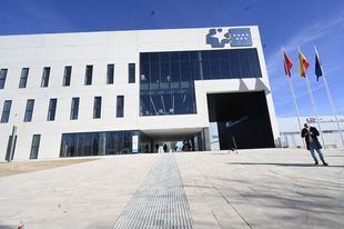 Casi 700.000 euros en mobiliario y retirada de residuos del Zendal