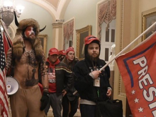 El mundo mira a Washington: radicales pro-Trump asaltan el Capitolio de EEUU