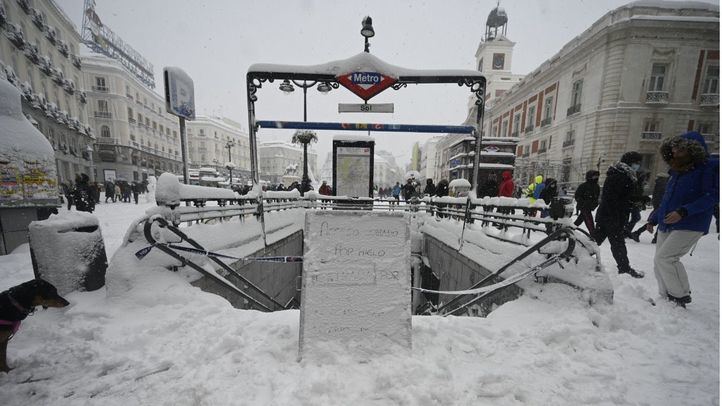 La Puerta del Sol completamente nevada