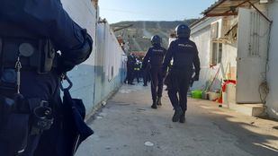 Desalojadas 25 personas de un local de ocio de la Cañada Real