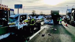 Heridos de gravedad dos operarios de mantenimiento de carreteras en la A-2