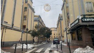 La iluminación de Navidad volvió con Filomena durante unas horas por las calles de Madrid