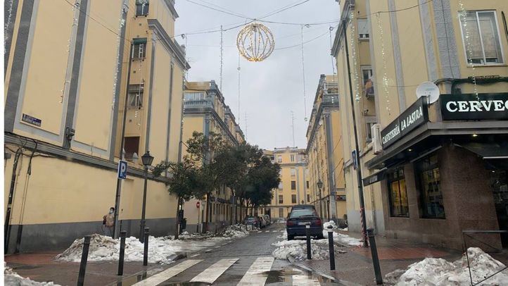 La iluminación de Navidad volvió con Filomena durante unas horas por las calles de Madrid