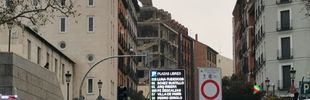 Al menos tres fallecidos por una explosión de gas en un edificio de la calle Toledo