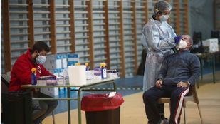 Los test de antígenos llegan a dos campus universitarios y seis zonas básicas de salud