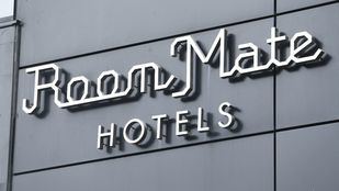 La Fiscalía archiva la denuncia contra Ayuso por "irregularidades" en los contratos de Room Mate