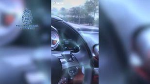 Arrestado tras grabarse mientras conducía coches a 165 km por hora