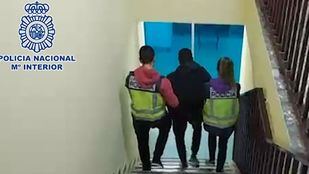 Arrestado por atracar a mujeres con arma blanca en Usera