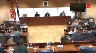 Suspendida la Comisión de Residencias porque la sala no es accesible para un compareciente en silla de ruedas