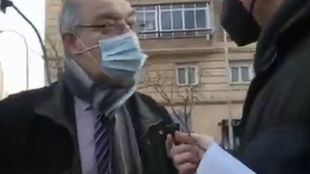 'Cazan' al presidente del Clínico de Madrid mintiendo al decir que no se ha vacunado