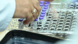 La OMS denuncia que las vacunas contra el coronavirus están acaparadas por los 10 países más ricos