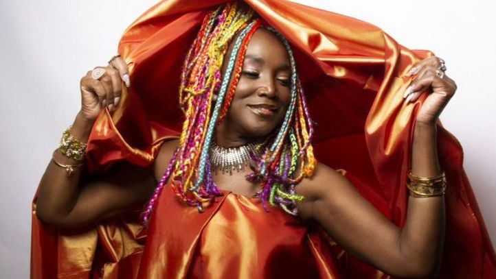 Lucrecia y Galardonados abrazan Premios Alegría de Vivir 2021