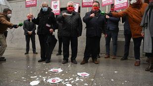 Los hosteleros, hartos de pagar "los platos rotos" del coronavirus