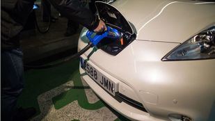 Los parkings no residenciales deberán instalar puntos de recarga eléctrica antes de 2024